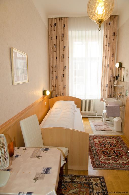 Schweizer Solderer 3* Vienne